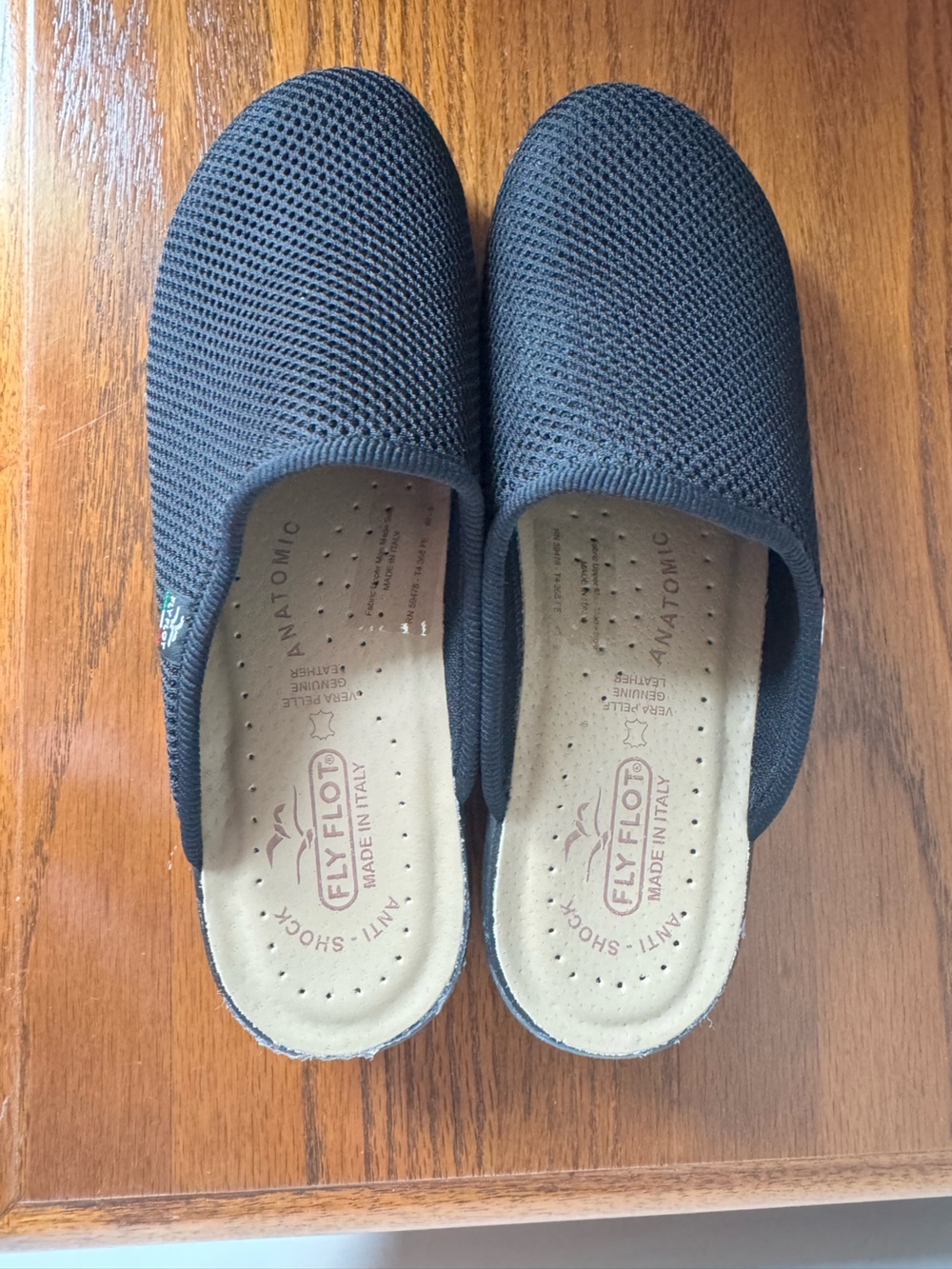 Fly Flot Women's Black Slip-On Anatomic Loafers